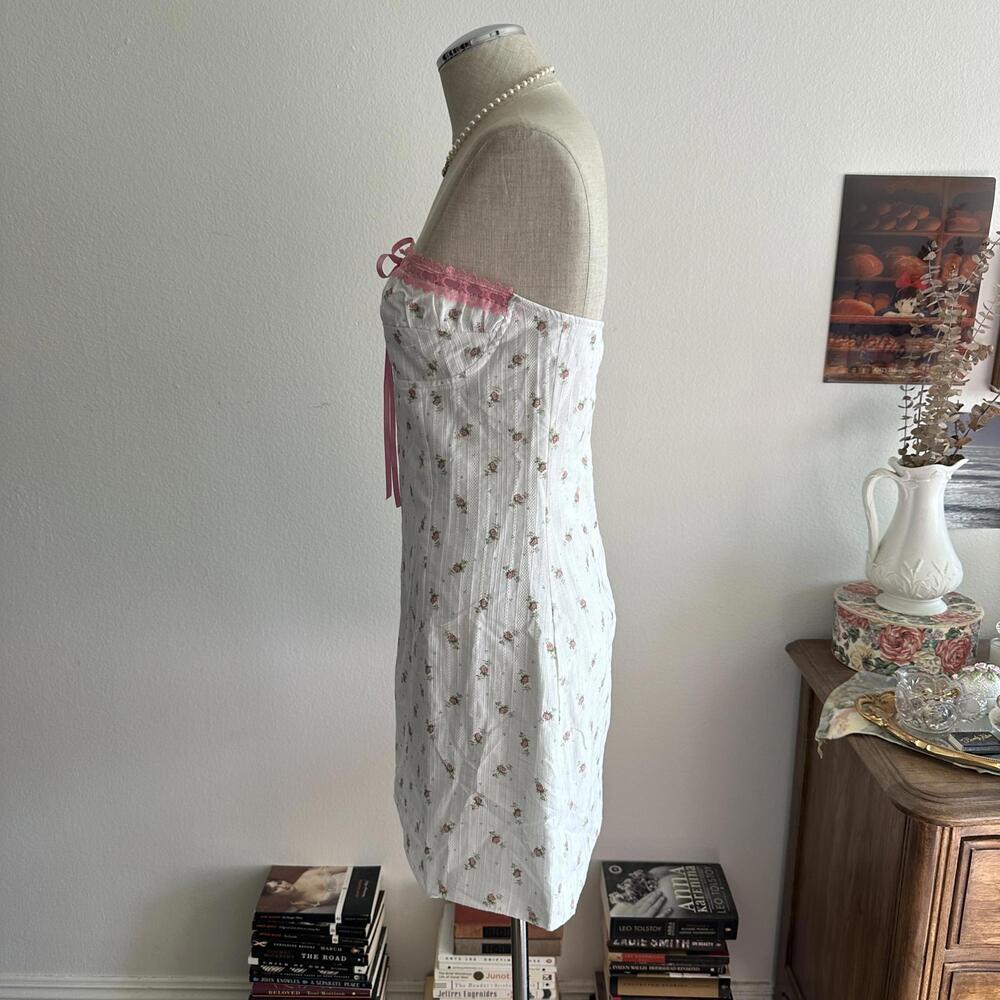 Princess Polly white floral dress with pink lace trim - Picture 4 of 6